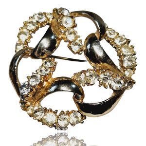 Vtg Interlocking Chain Brooch Open Flower Rhinestones Gold Tone Statement Pin